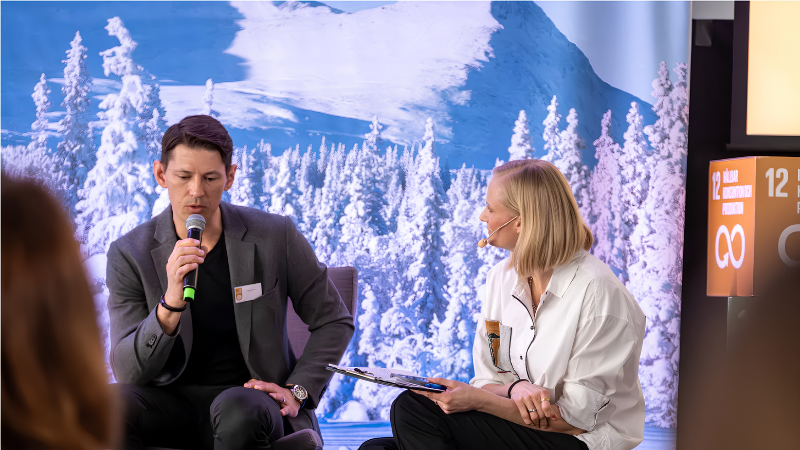 André Myhrer och Carolina Klüft på scenen under NoSA-konferensen i Åre 2026. Foto: NoSA