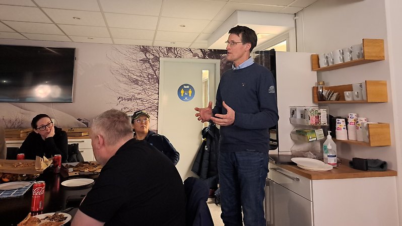 Pizzakväll i SSFs lokaler på Lugnet. 